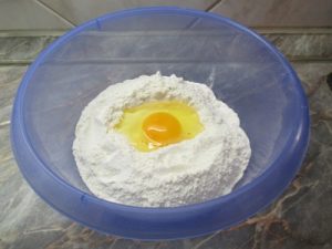 Nokedli tészta - liszt és tojás