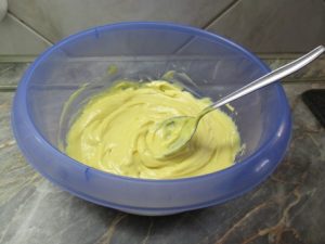 Majonézes krumpli - majonéz előkészítés