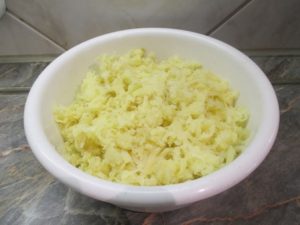 Főtt krumpli reszelve