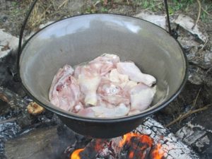 Csirkedarabok hozzáadása