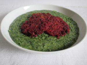 Cékla tócsni spenót főzeléken