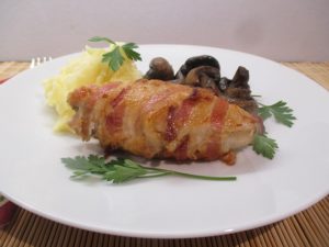 Baconbe tekert csirkemell 1