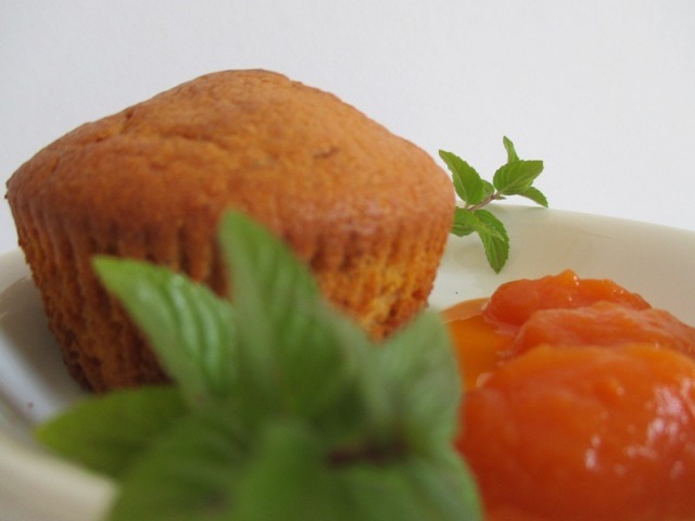 Sütőtökös muffin tálalva