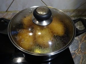 Krumpli főzése héjában, egészben 2