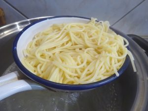 Spagetti kifőzve