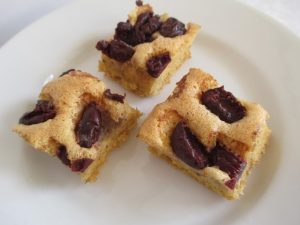 Meggyes piskóta