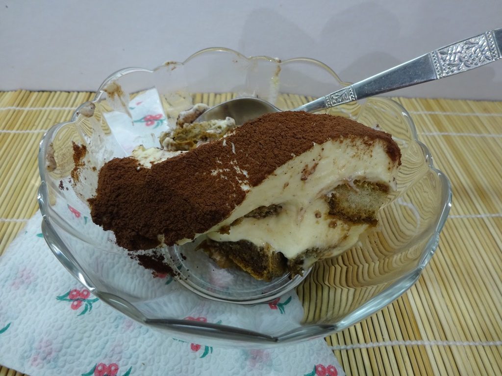 Egyszerű tiramisu tálalva 2