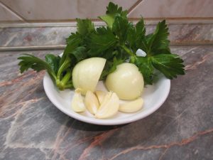 Hagyma, fokhagyma, zellerzöld