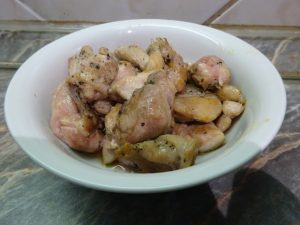 Pirított csirkecomb darabok