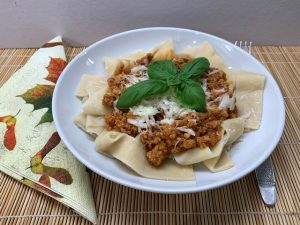 Bolognai ragu széles metélttel