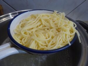 Kifőzött spagetti