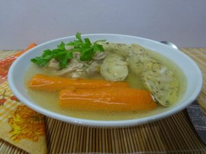 Csirke far-hát leves