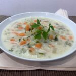 Zöldséges karalábéleves