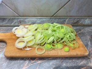 Póréhagyma felszeletelve