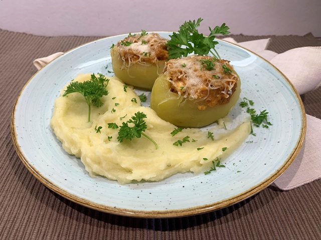 Egyszerű töltött krumpli