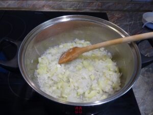 Hagyma és zöldpaprikia párolása