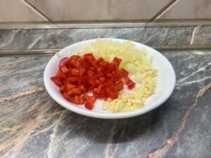 Zöld és piros paprika, fokhagyma