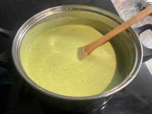 Indiai zöldborsóleves készen