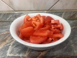 Paradicsom feldarabolva