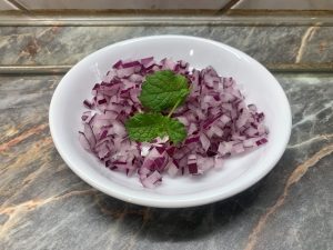 Felaprított lila hagyma