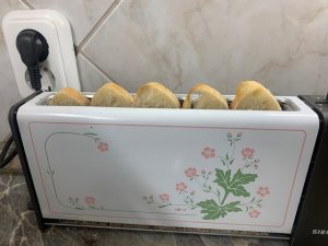 Kenyérszeletek pirítása