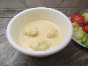 Karfiol palacsintatésztába forgatva