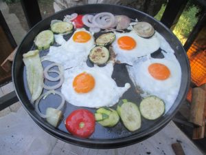 Tojások és zöldségek sütése 2
