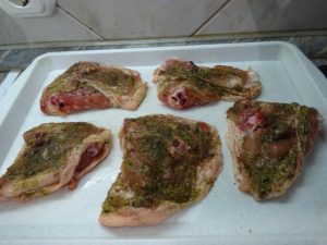 Csirkecombok fűszerezve