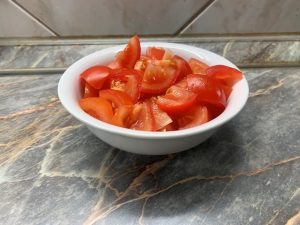 Paradicsom feldarabolva